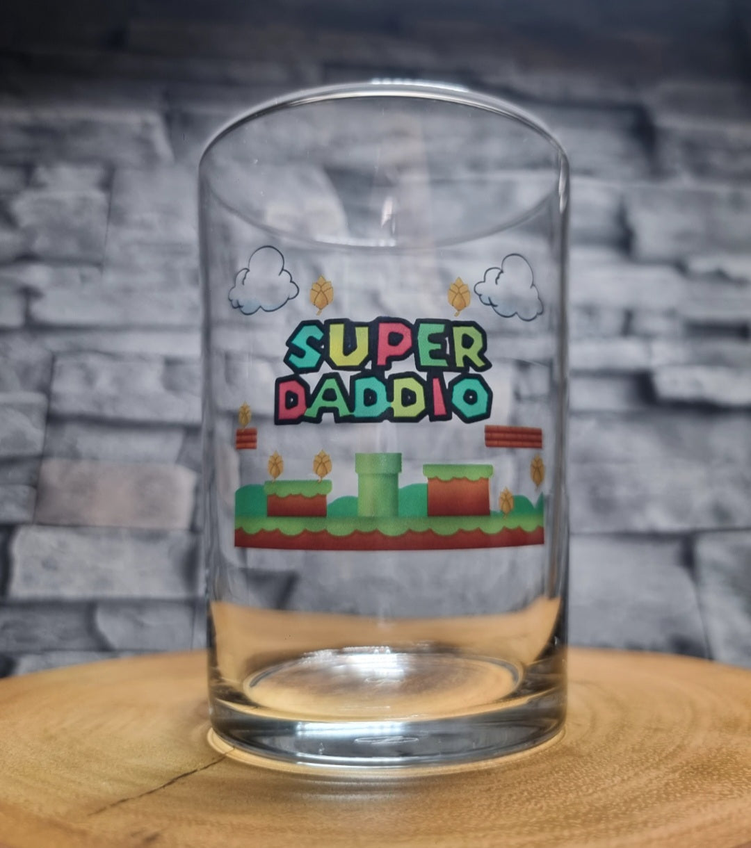 Super Daddio: Mario-Inspired Beer Glass - Power Up Your Dad's Drinks!