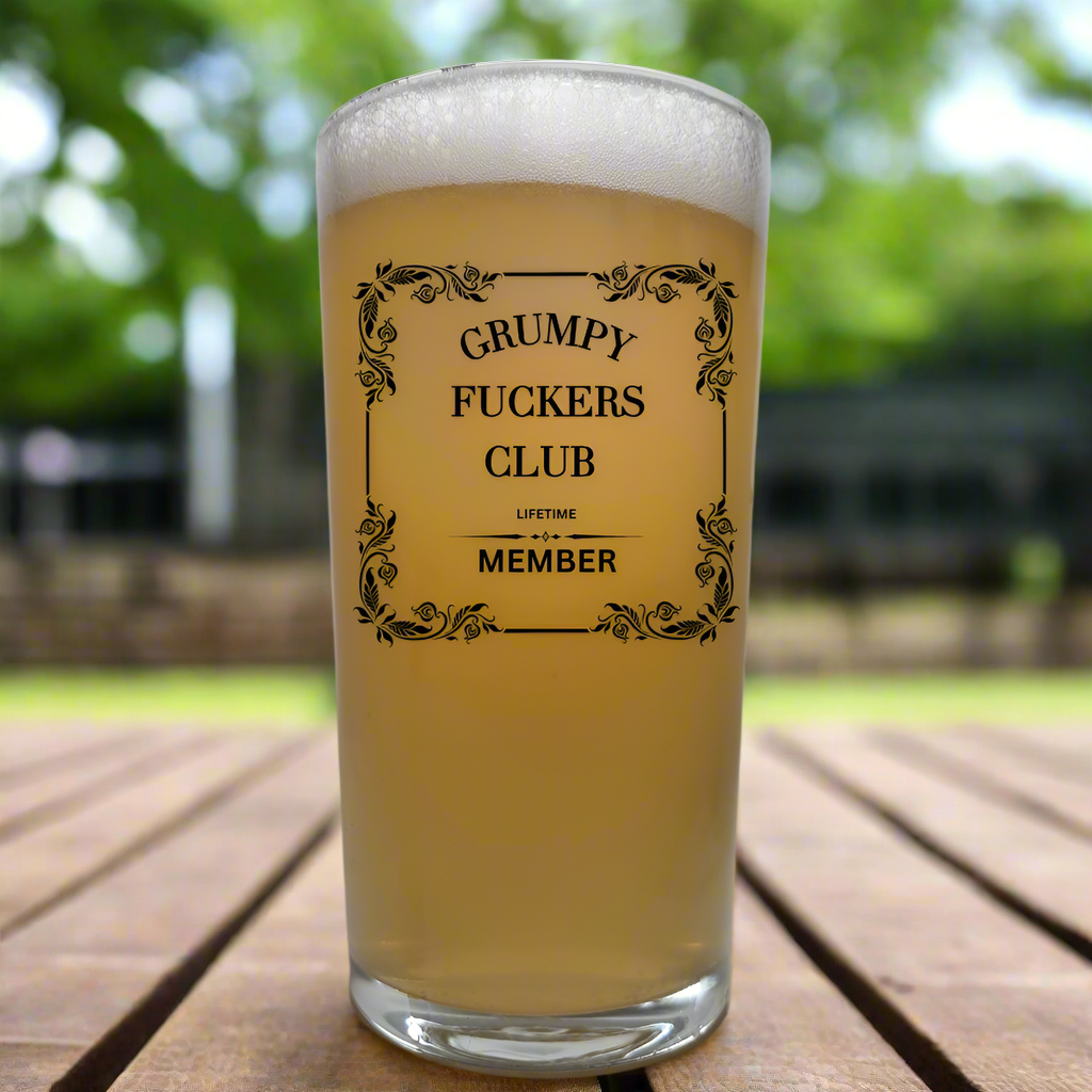Grumpy F**kers Club Beer Glass – Funny Pint Glass for Grumpy Men | Rude Novelty Gift for Him | Sarcastic Gift Idea for Beer Lovers
