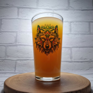 Neo-traditional wolf personalised pint glass — detail shot of wolf artwork