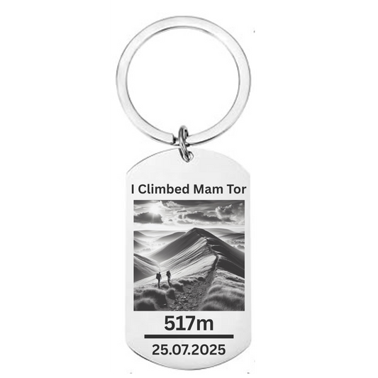 Engraved metal keyring with the text “I Climbed Mam Tor” – Peak District hiking souvenir and gift for walkers and adventurers.